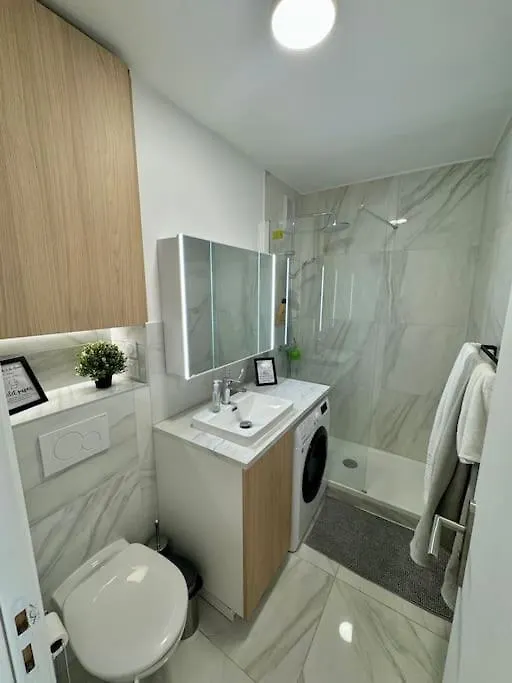 Newly Refurbished Modern Studio Parijs 0*,